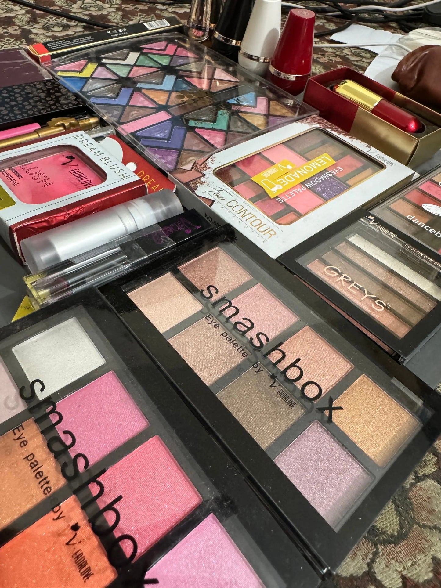 22 in 1 Smashbox Deal ijimport